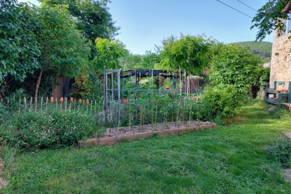 WhatsApp Image 2025-10-13 at 22.48.51(6)